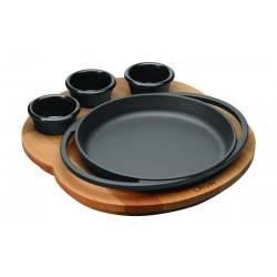 LAVA Round pan and wooden platter